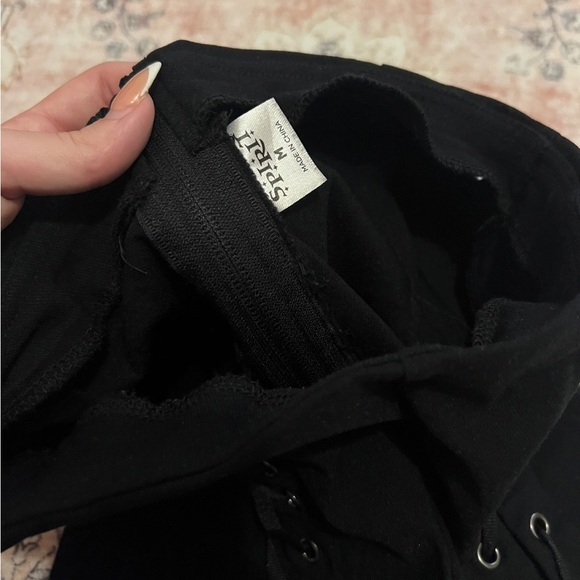 ⭐️BOGO tie skort with zipper - Picture 3 of 3